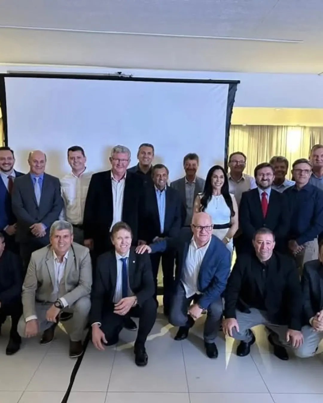 Fecoerusc Realiza Confraternização de Fim de Ano com Presença da CEPRAG e Homenagem ao Cooperativismo