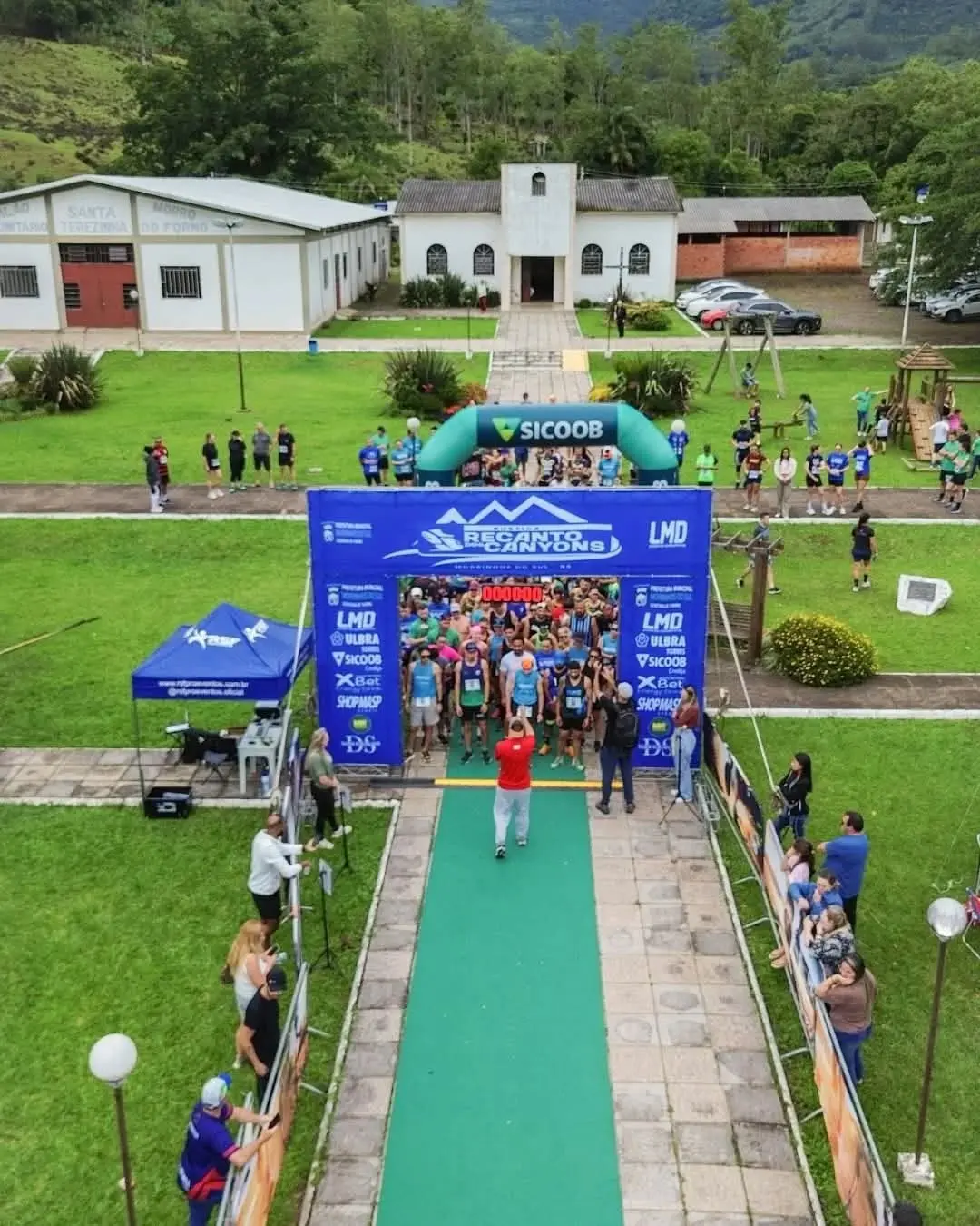 Morrinhos do Sul: Rústica Recanto dos Canyons Atrai Mais de 200 Participantes