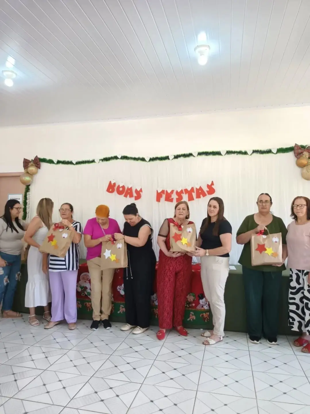 Grupo Esperança de Mampituba Celebra Terceira Idade com Festa e Alegria