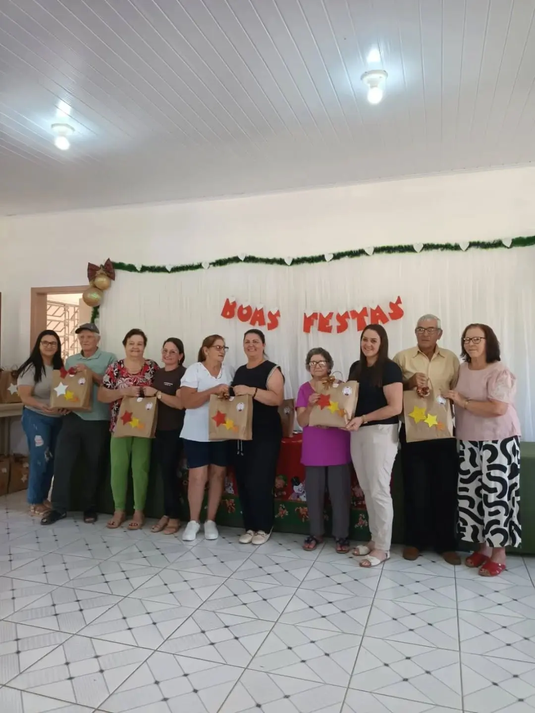 Grupo Esperança de Mampituba Celebra Terceira Idade com Festa e Alegria