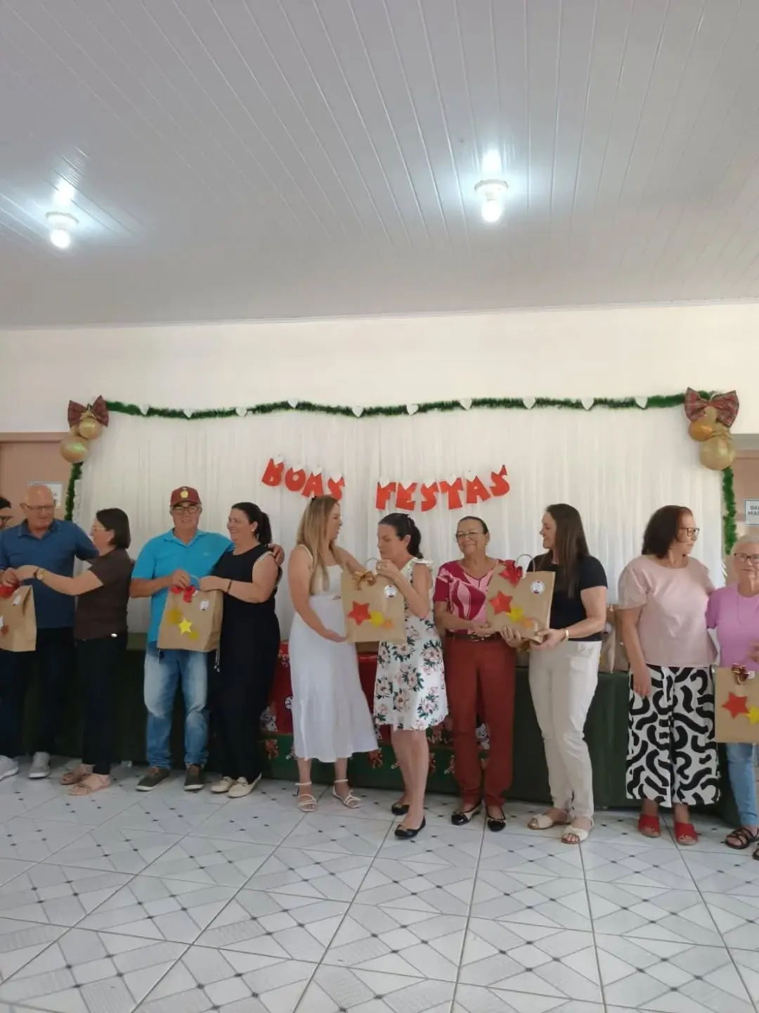 Grupo Esperança de Mampituba Celebra Terceira Idade com Festa e Alegria