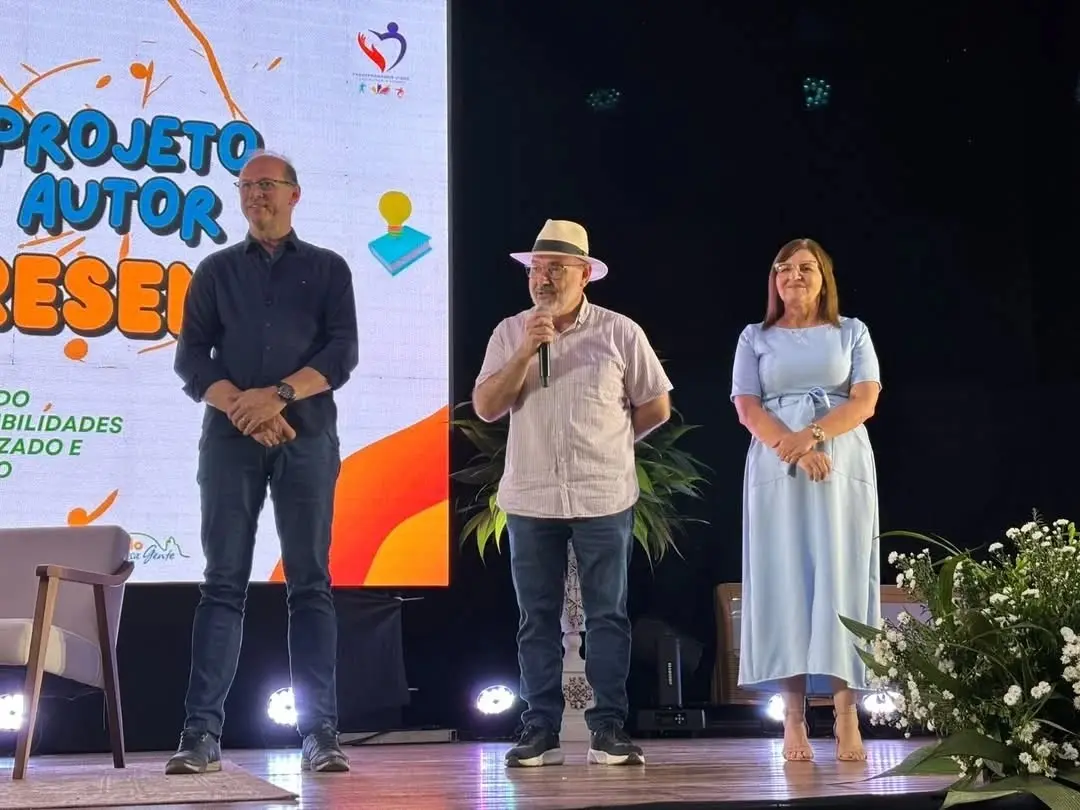 Torres Incentiva a Leitura com o Projeto Autor Presente 2025