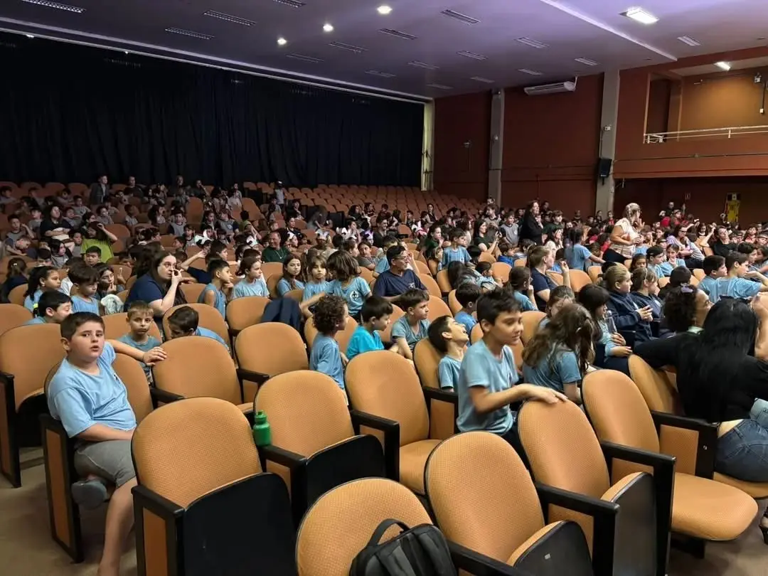 Torres Incentiva a Leitura com o Projeto Autor Presente 2025