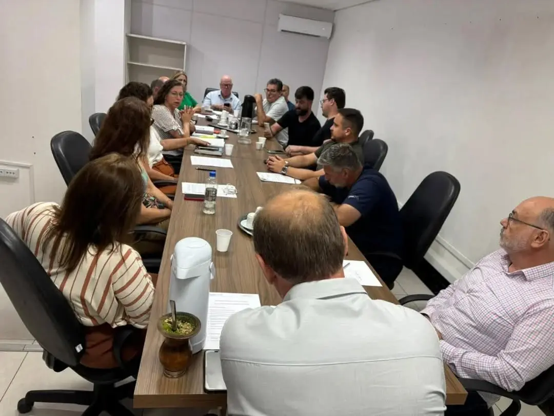 Prefeitura de Torres Alinha Ações para 2026 em Reunião Estratégica