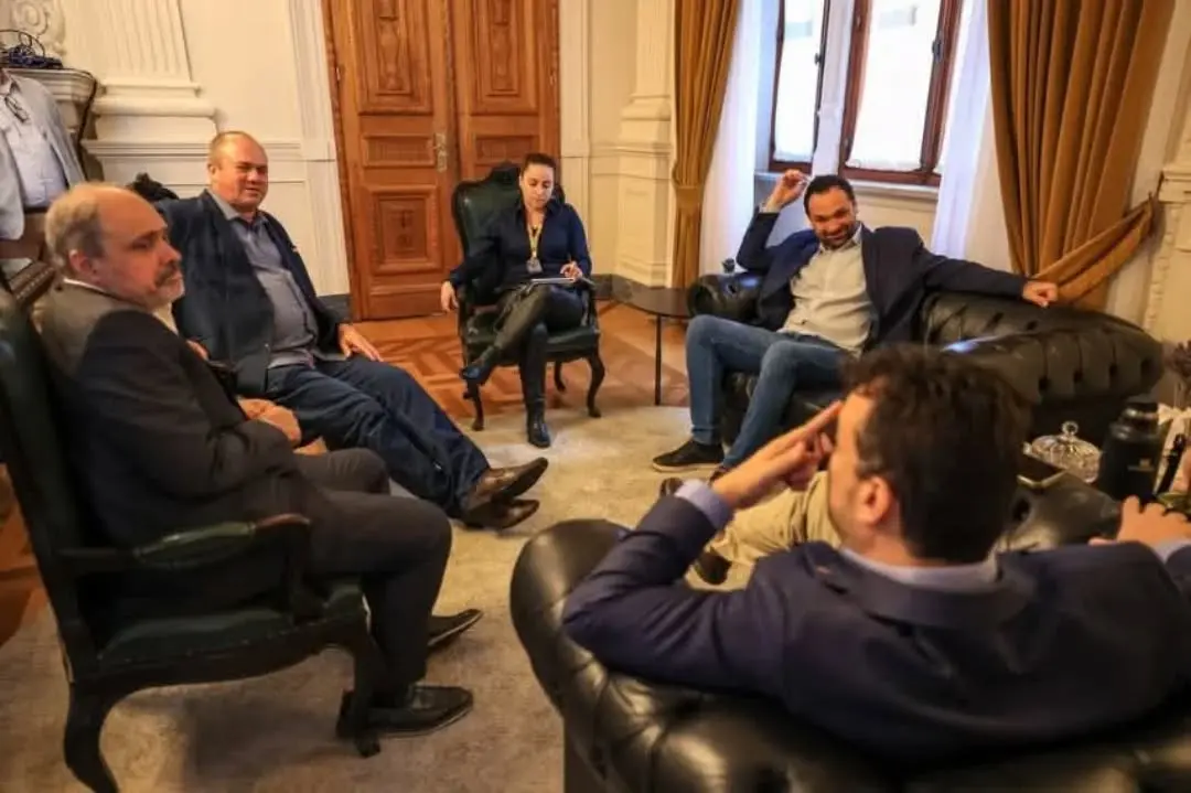 Mampituba busca recursos e parcerias para desenvolvimento em reunião na Casa Civil