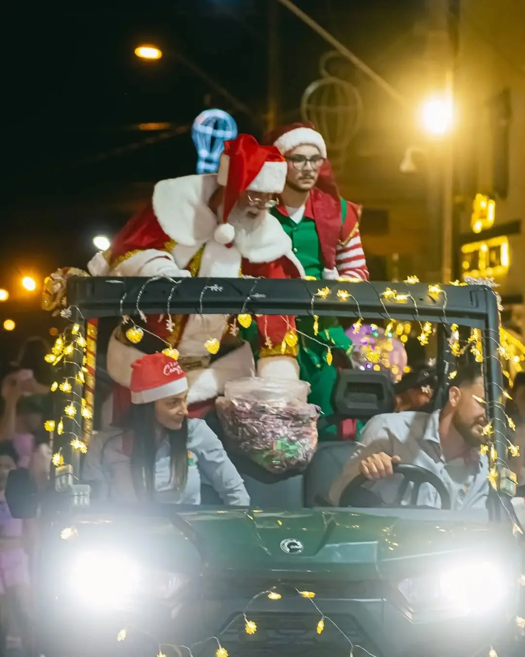 Papai Noel Chega de UTV e Ilumina o 16º Natal dos Canyons em Praia Grande