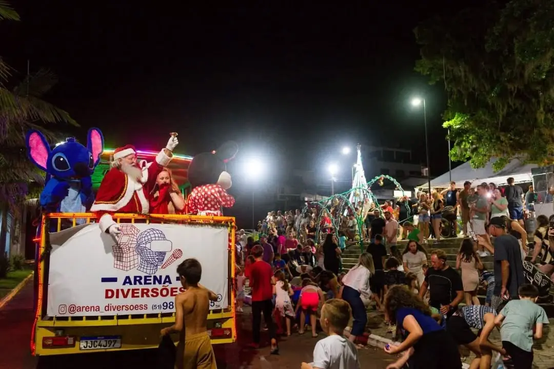 Dom Pedro de Alcântara Celebra a Magia do Natal com Espetáculo da Família