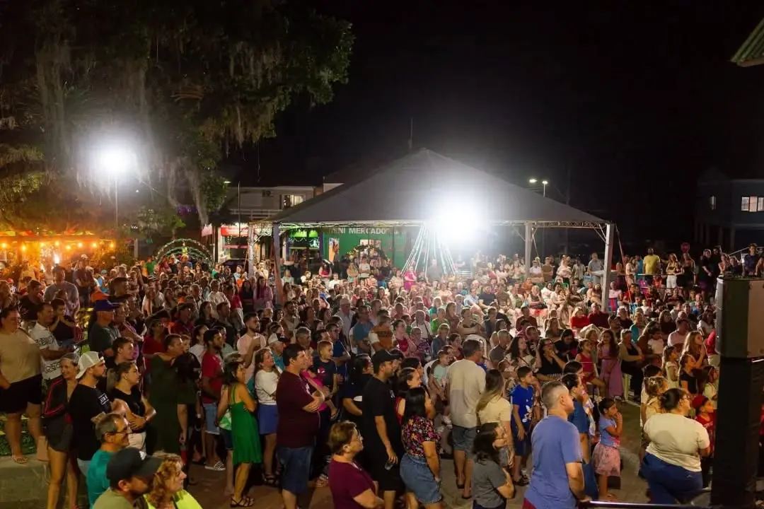 Dom Pedro de Alcântara Celebra a Magia do Natal com Espetáculo da Família
