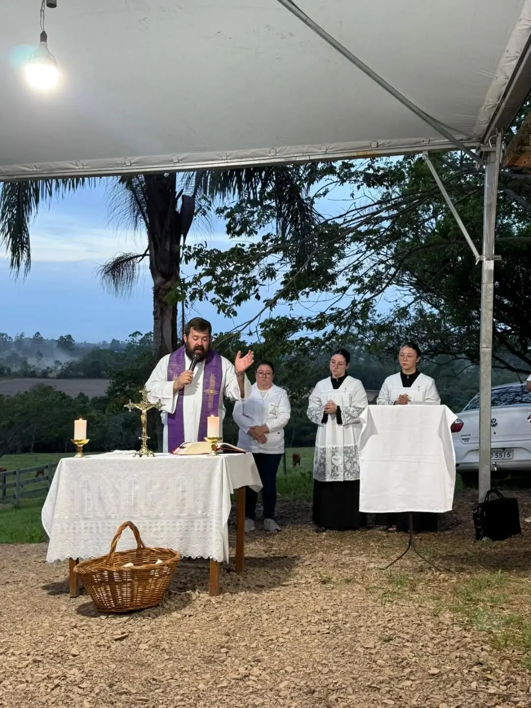 Comunidade de São João do Sul celebra nova iluminação do Oratório Frei Adercide