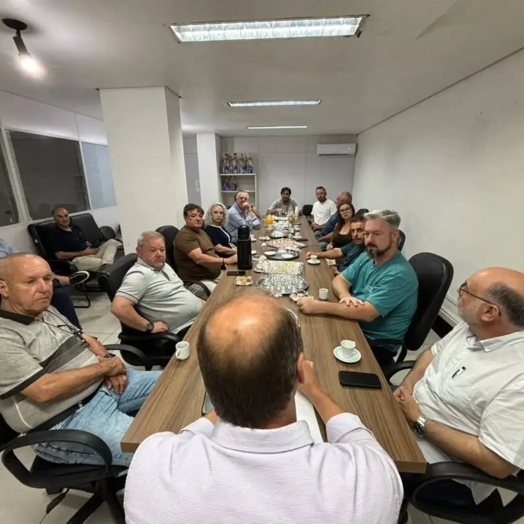 Prefeito de Torres e Vereadores Alinham Planejamento para 2026 Visando Melhorias Municipais