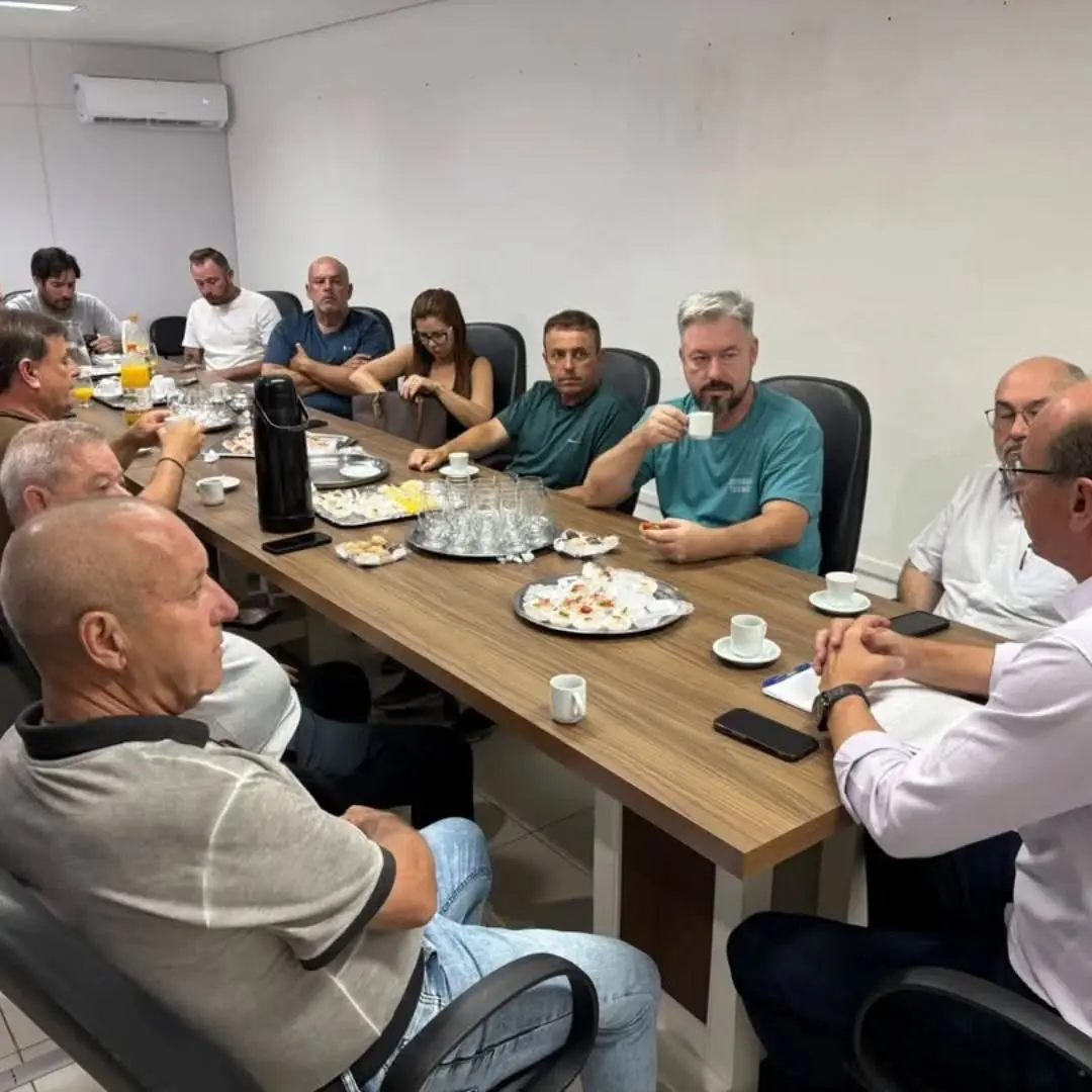 Prefeito de Torres e Vereadores Alinham Planejamento para 2026 Visando Melhorias Municipais