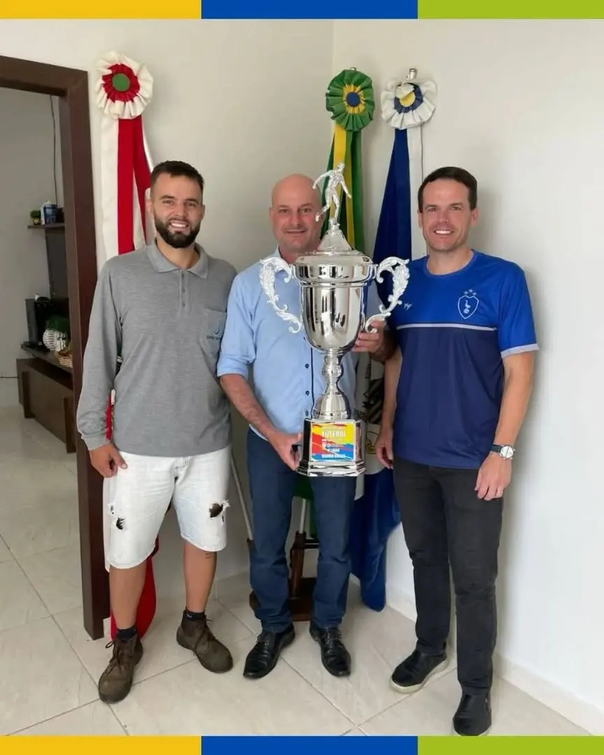 Futebol em Meleiro: Amigos do Pé de Pato Conquistam Acesso à Primeira Divisão da LAVM