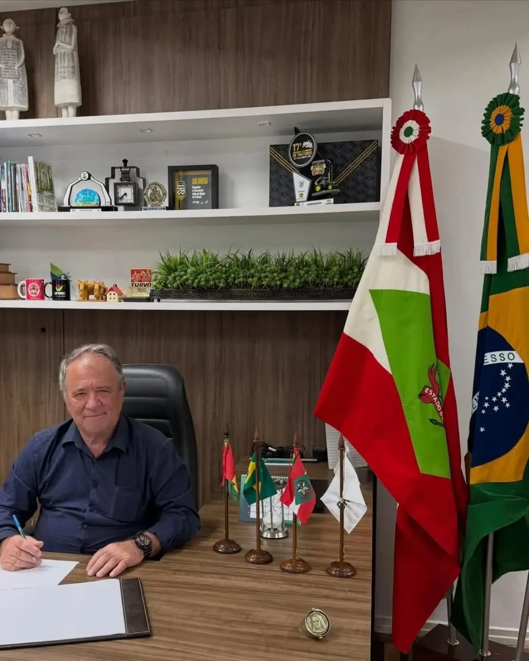 Laerte Casagrande Assume Prefeitura de Turvo Durante Férias do Prefeito Heriberto Schmidt