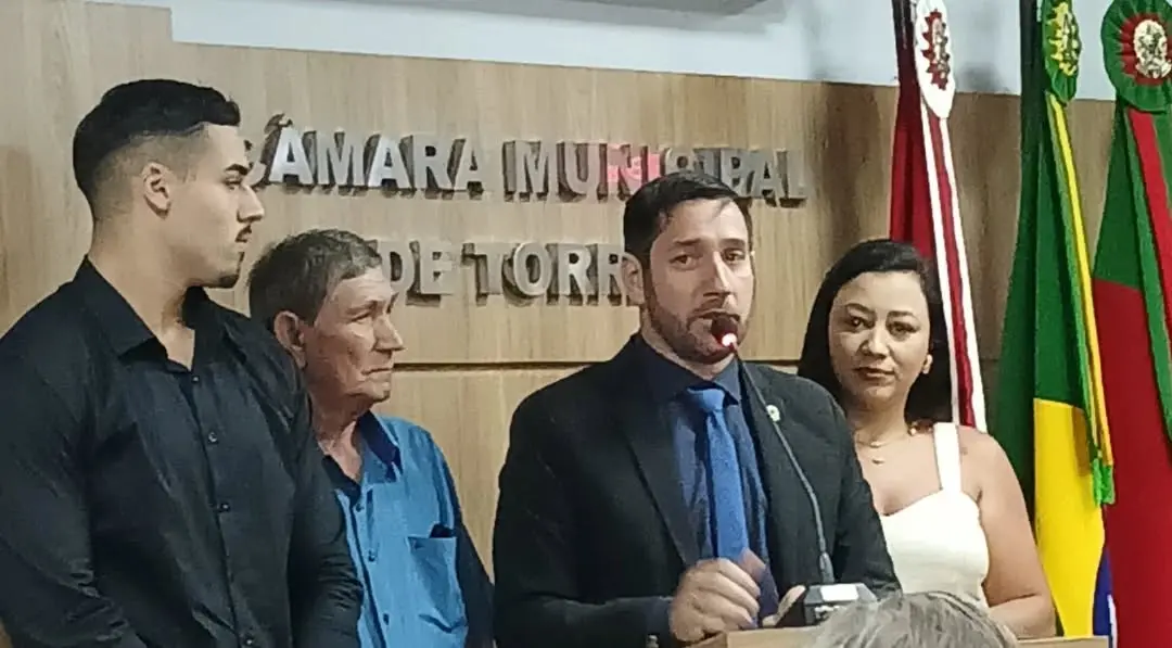 Igor Beretta é Reconduzido à Presidente da Câmara de Vereadores de Torres (RS) em Momento Histórico