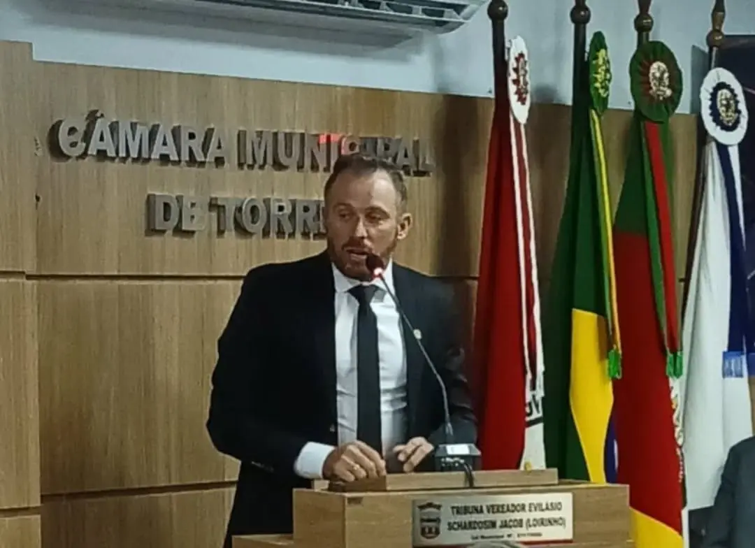 Igor Beretta é Reconduzido à Presidente da Câmara de Vereadores de Torres (RS) em Momento Histórico