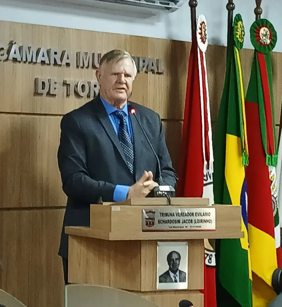 Igor Beretta é Reconduzido à Presidente da Câmara de Vereadores de Torres (RS) em Momento Histórico