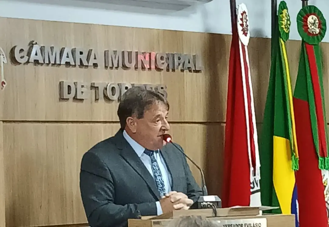 Igor Beretta é Reconduzido à Presidente da Câmara de Vereadores de Torres (RS) em Momento Histórico
