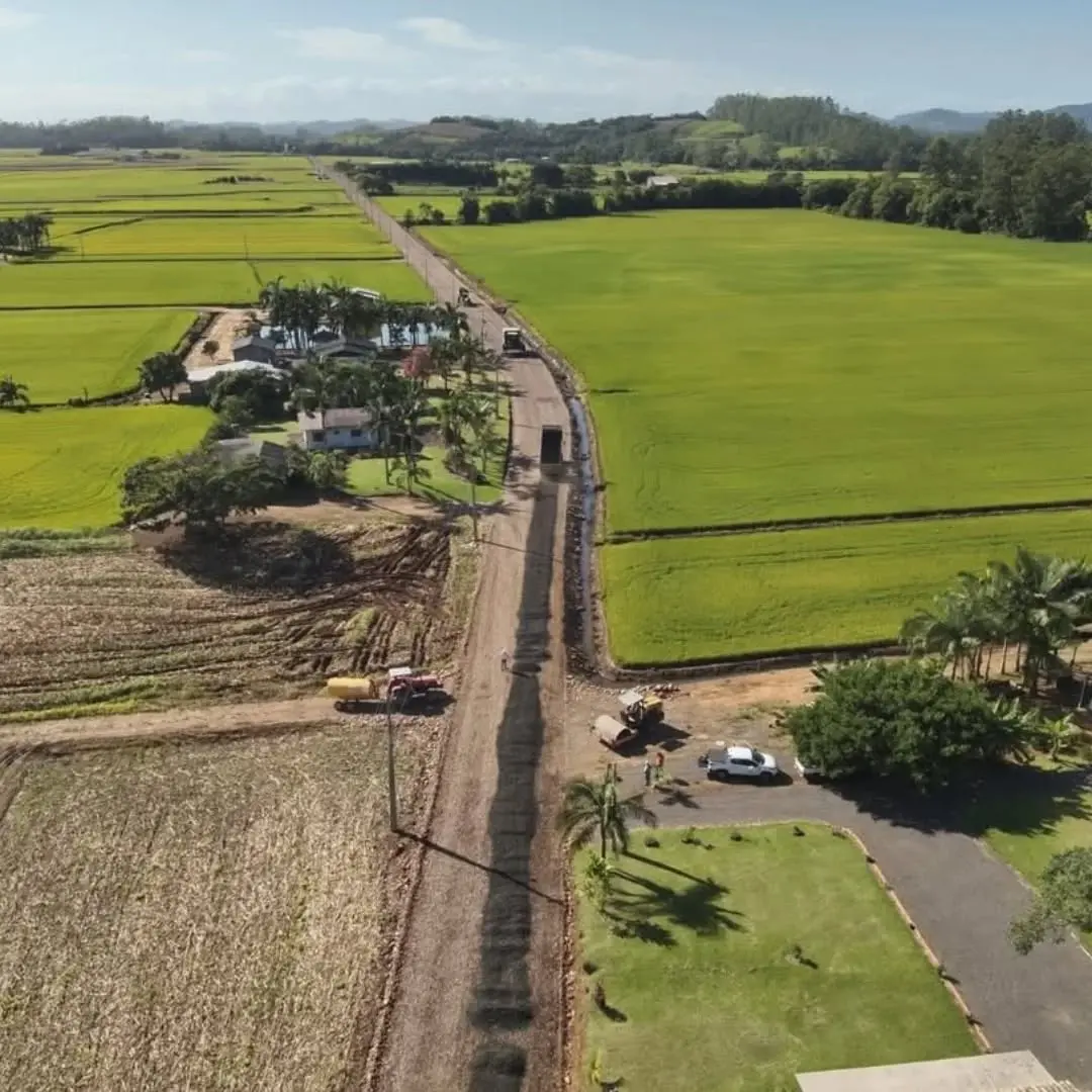 Avanço na Estrada da Costa do Rio Pinheirinho Promete Mais Qualidade e Segurança em Turvo, SC