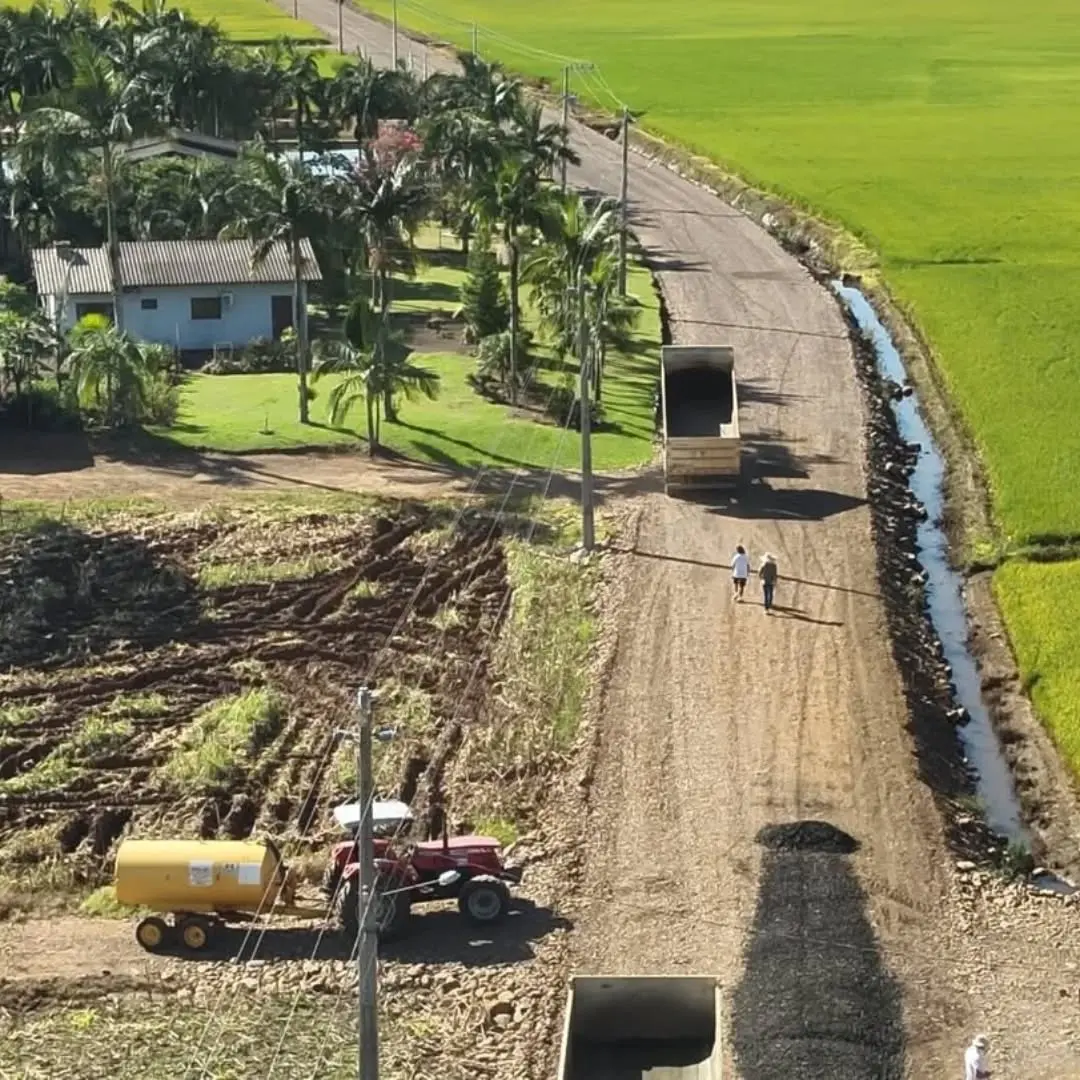 Avanço na Estrada da Costa do Rio Pinheirinho Promete Mais Qualidade e Segurança em Turvo, SC
