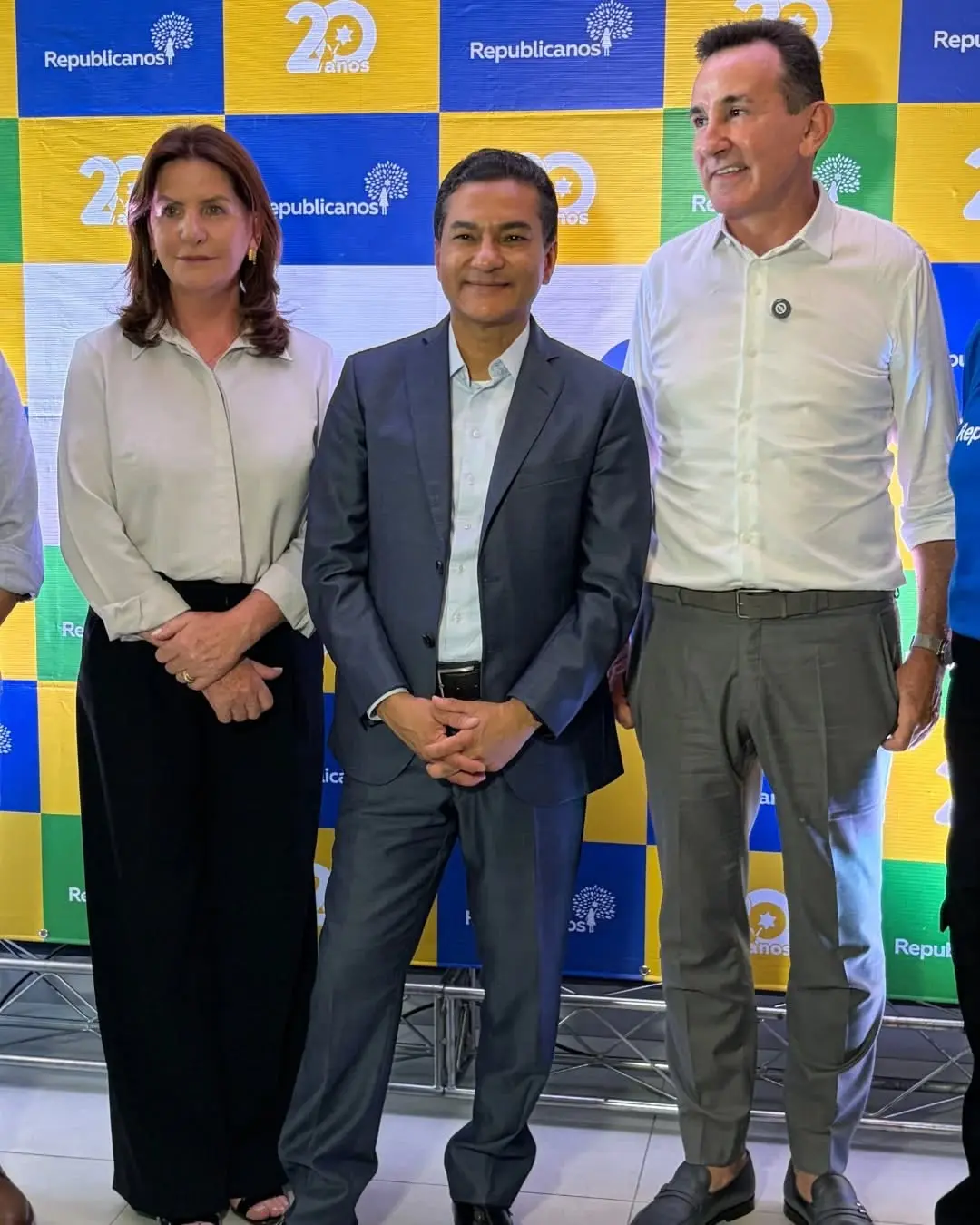 Republicanos SC Demonstra Força e União em Evento Marcante com Filiação de Carmen Zanotto