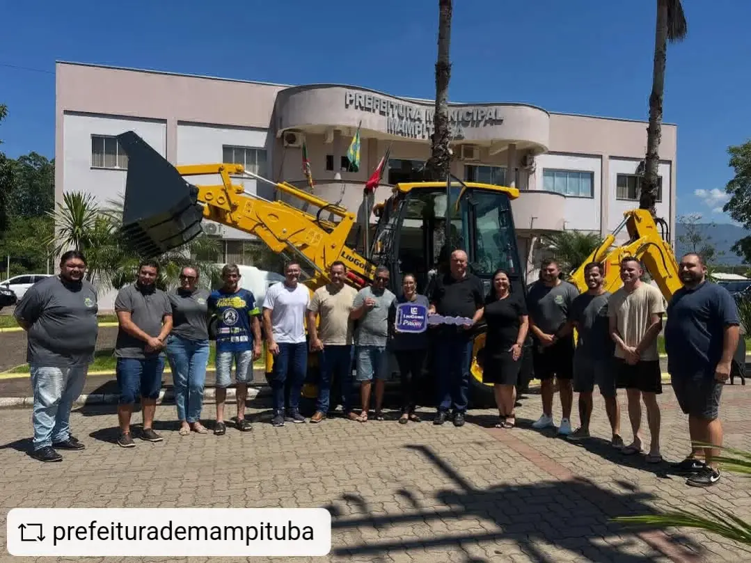 Mampituba Reforça Secretaria de Obras com Nova Retroescavadeira
