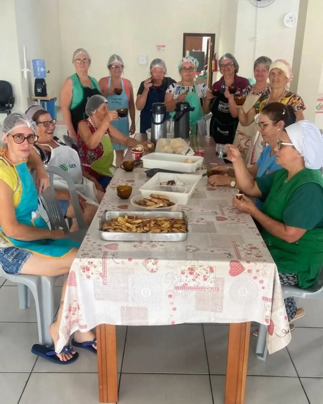 Morrinhos do Sul capacita mulheres do meio rural em curso de bolachas e salgados caseiros
