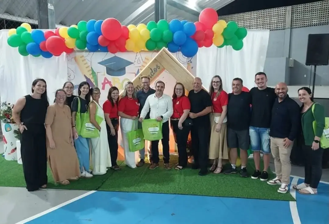 Santa Rosa do Sul Sedia Evento de Educação com Foco em Conflitos Geracionais