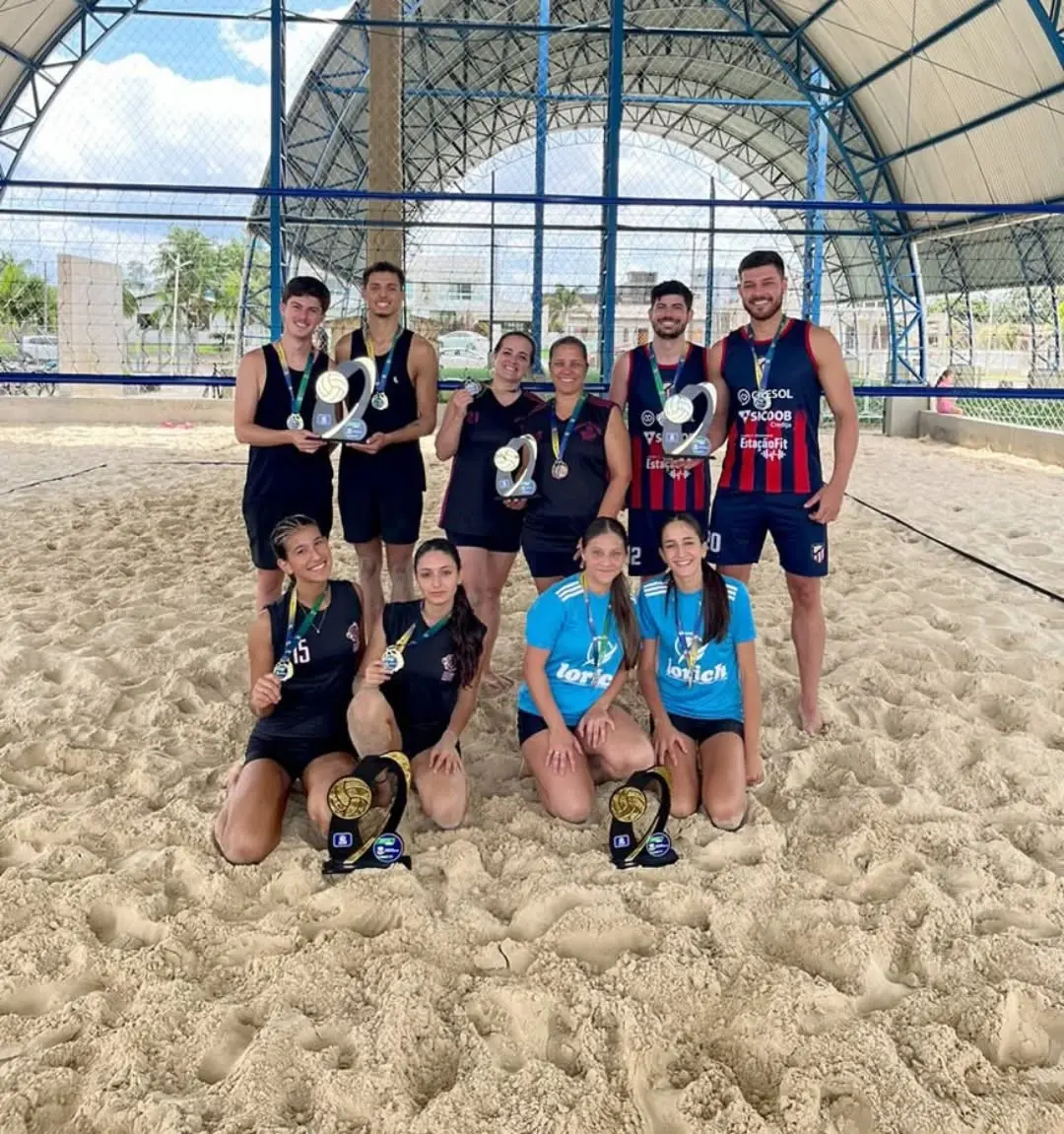 Jacinto Machado Coroa Campeões do Vôlei de Areia em Competição Municipal