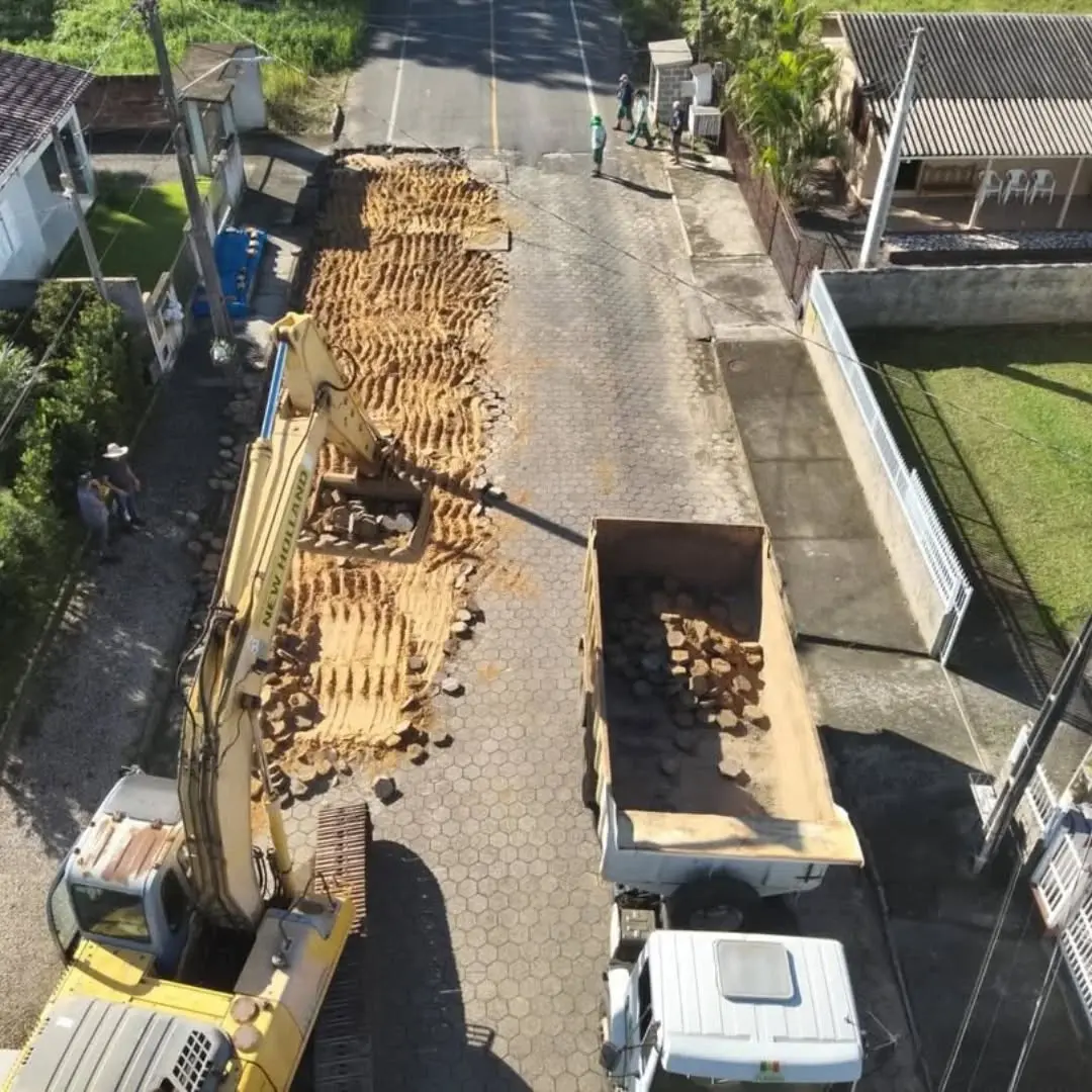 Turvo Acompanha Recuperação de Pavimentação na Rua Jorge Lacerda com Drones