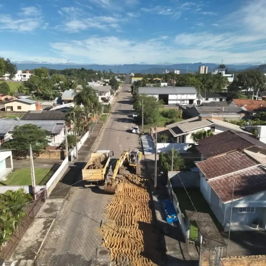 Turvo Acompanha Recuperação de Pavimentação na Rua Jorge Lacerda com Drones