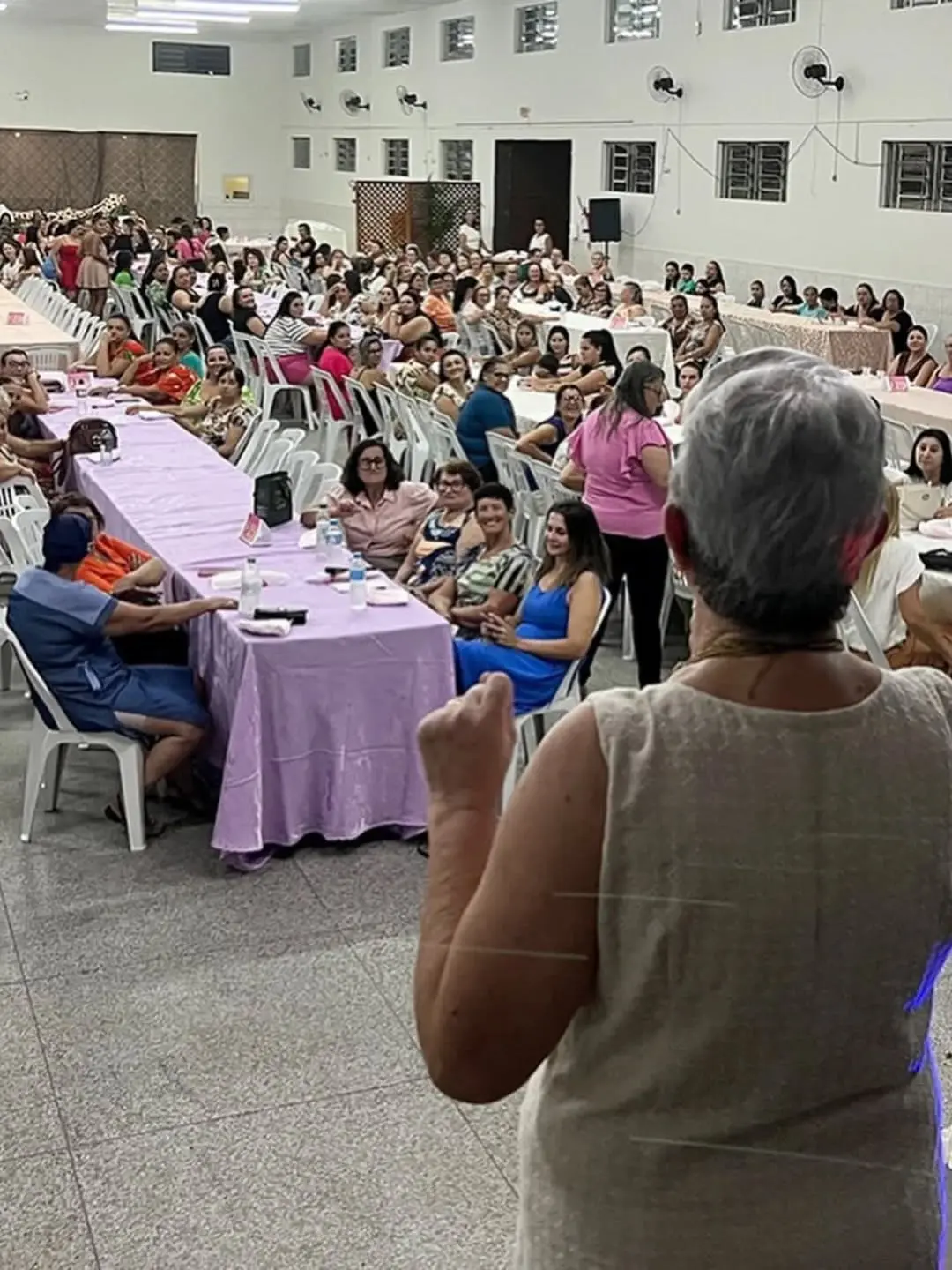 Jacinto Machado Celebra o Dia da Mulher com Show de Humor e Homenagens
