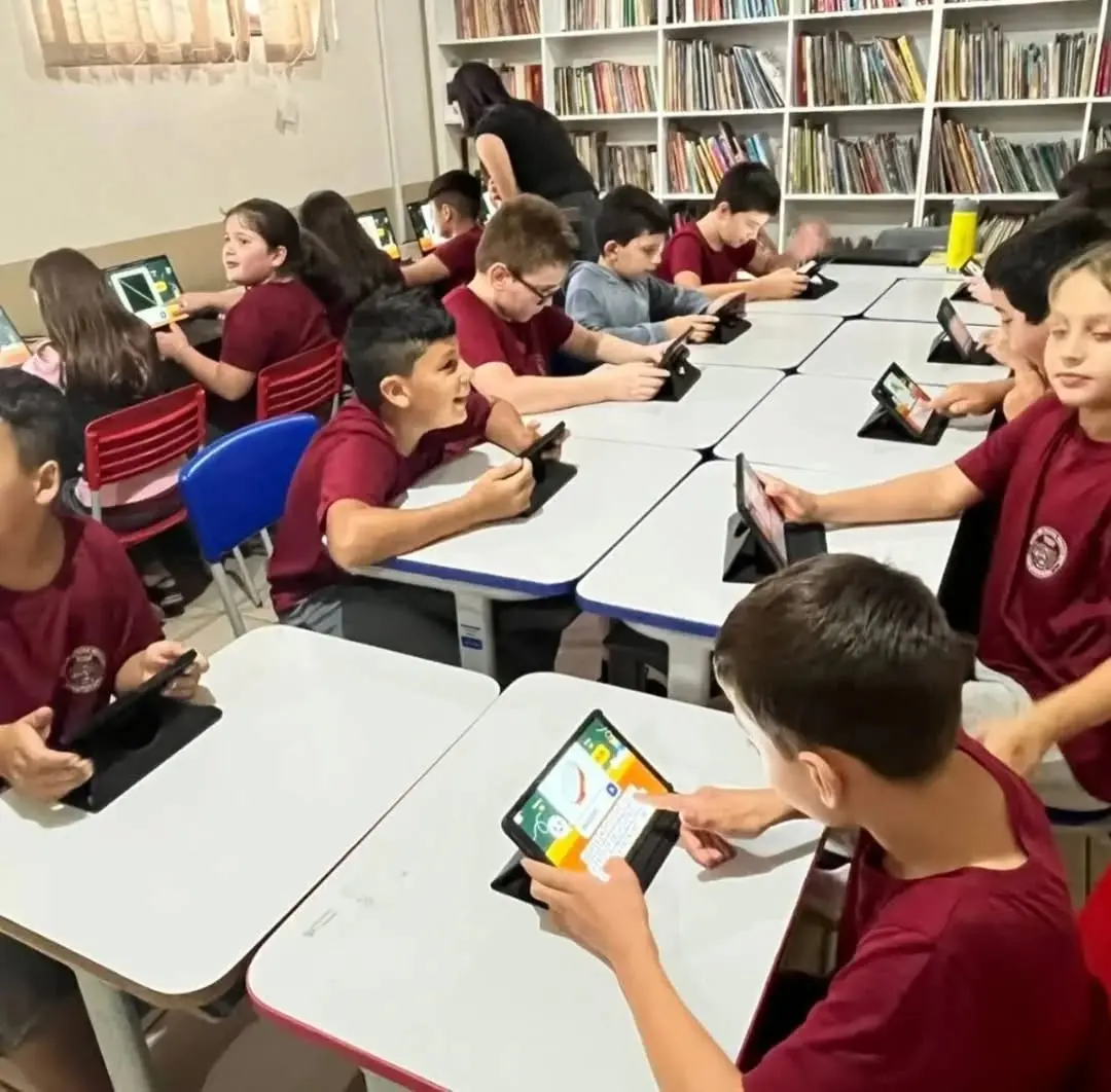 Mampituba Investe na Educação com Aulas de Informática para Crianças