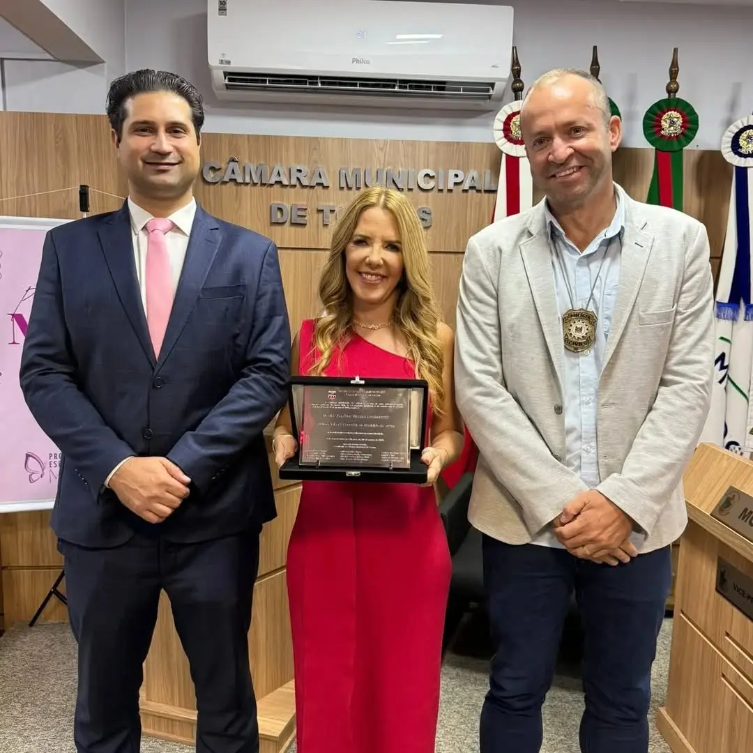 Torres (RS) homenageia Dra. Marilde Goldschmidt por serviços à Justiça e à comunidade