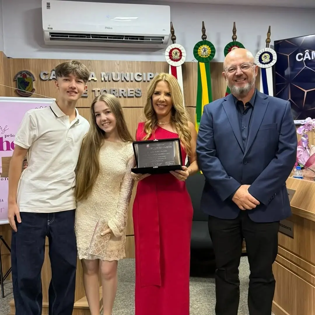 Torres (RS) homenageia Dra. Marilde Goldschmidt por serviços à Justiça e à comunidade