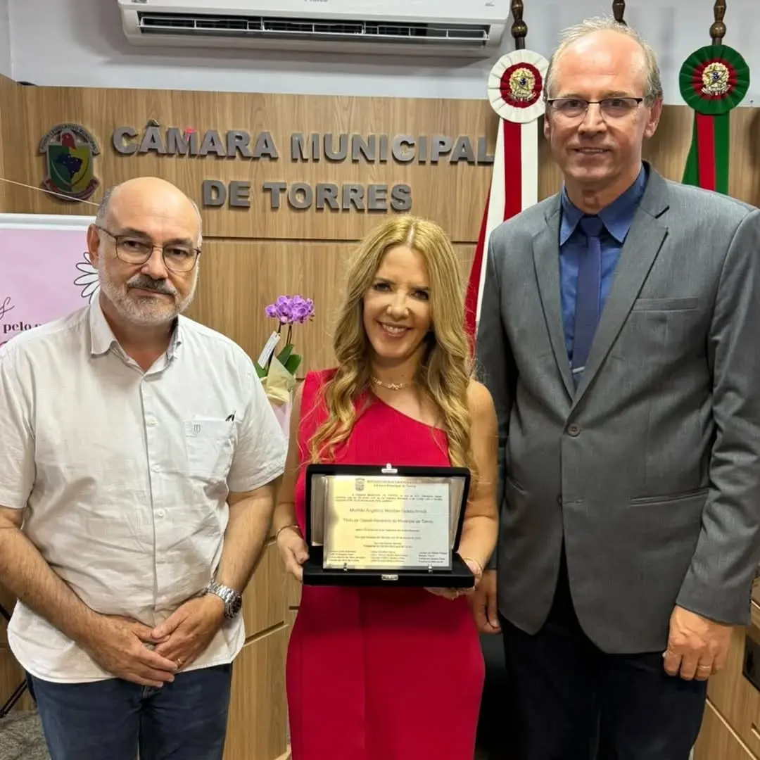Torres (RS) homenageia Dra. Marilde Goldschmidt por serviços à Justiça e à comunidade