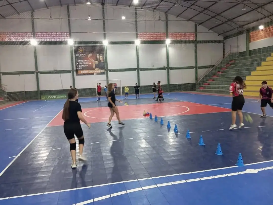 Maracajá Incentiva o Esporte: Escolinha Gratuita Retorna em 2026 para Crianças e Adolescentes