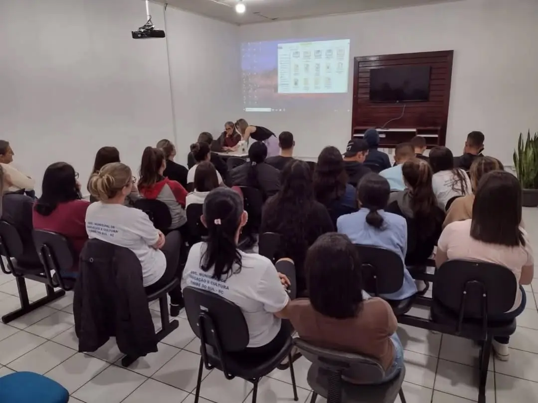 EJA em Timbé do Sul: Prefeitura Abre Matrículas para Quem Deseja Concluir os Estudos