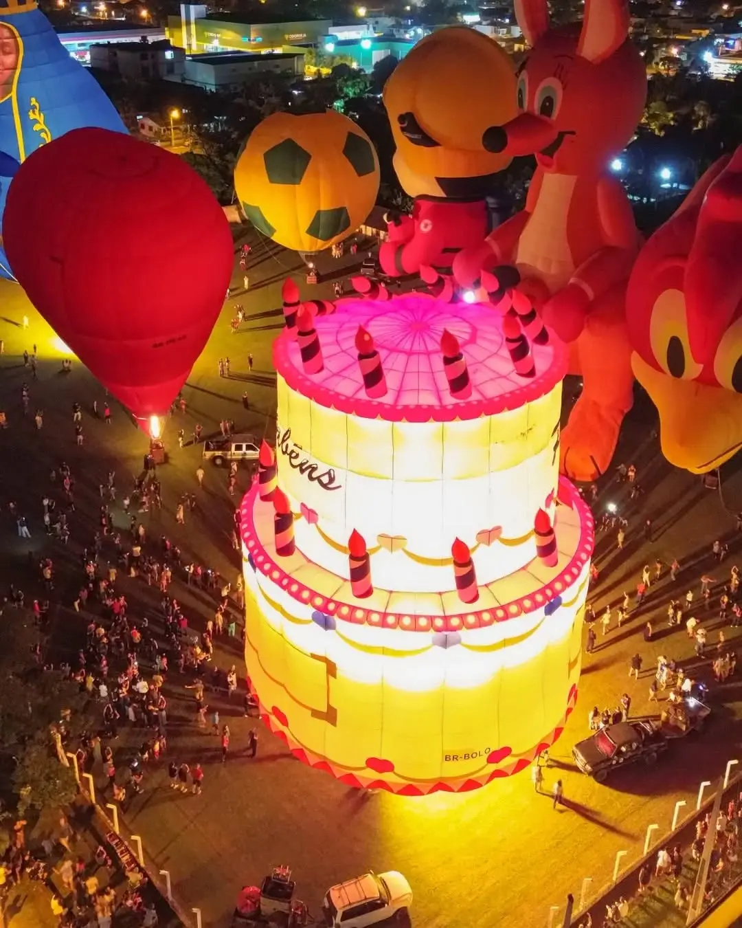 Night Glow Ilumina a Expocanyon 2026 em Praia Grande: Um Espetáculo de Cores!