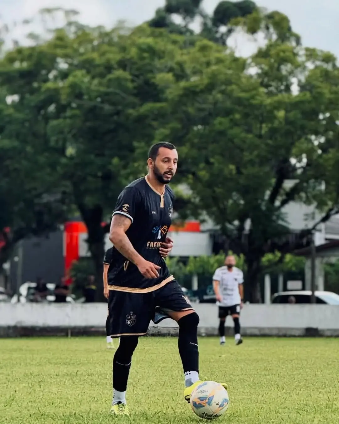 Futebol em Terra de Areia: Campeonato Municipal Agita a Comunidade Local
