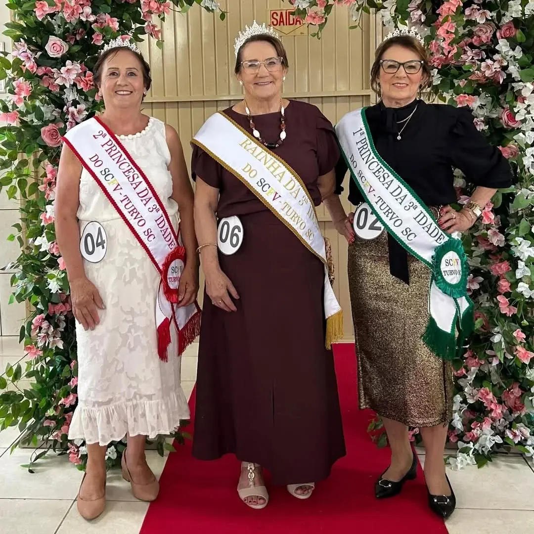 Turvo Celebra a Beleza e Experiência com a Escolha das Soberanas da Terceira Idade