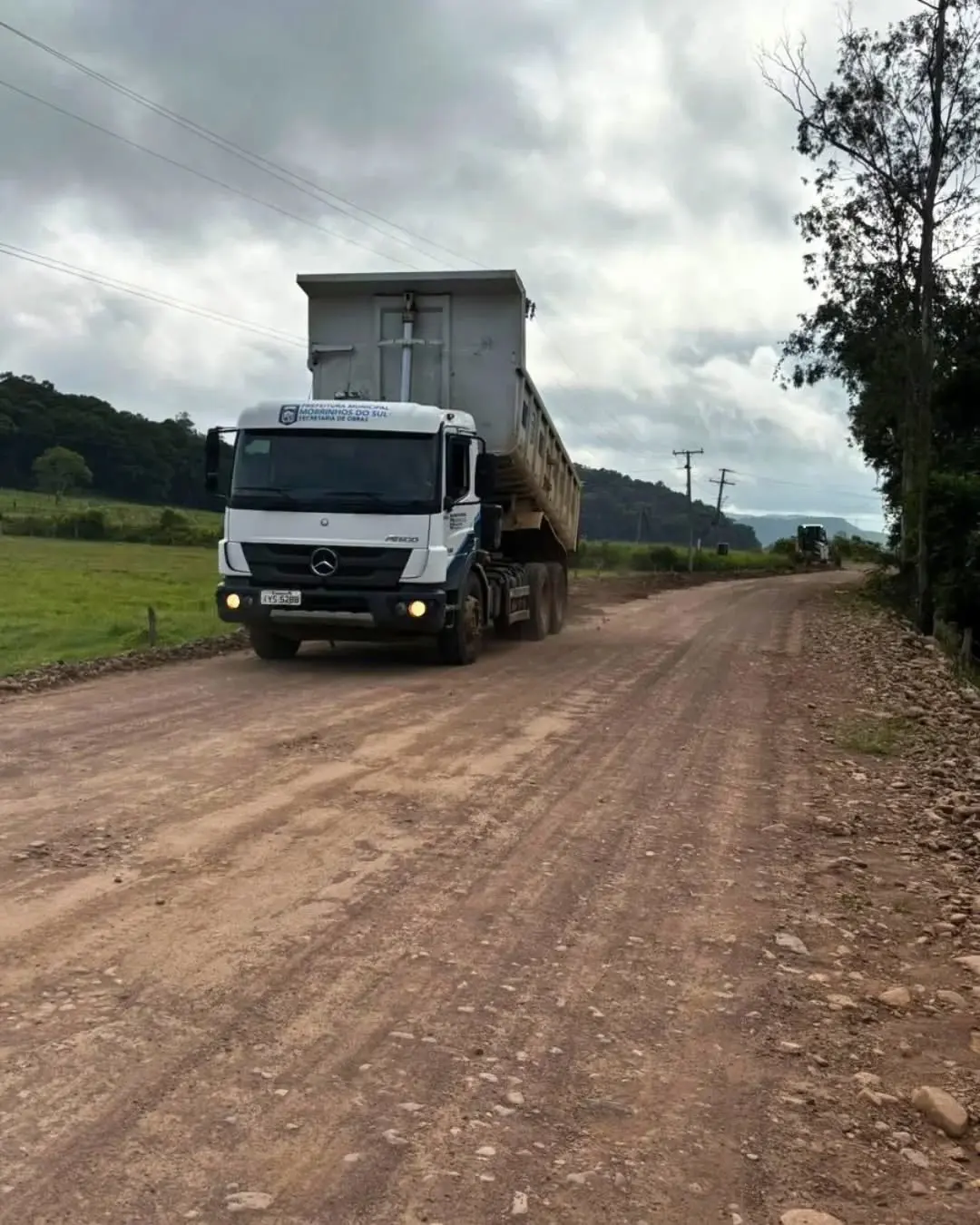 Prefeitura de Morrinhos do Sul Aprimora Estradas Rurais para Impulsionar a Produção Agrícola