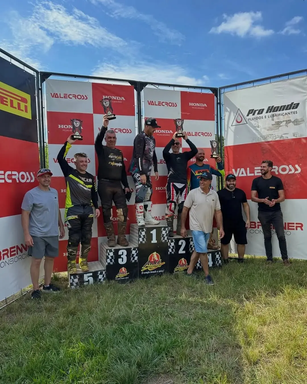 Terra de Areia Vibra com a Largada do Campeonato Pro Honda de Motocross 2026