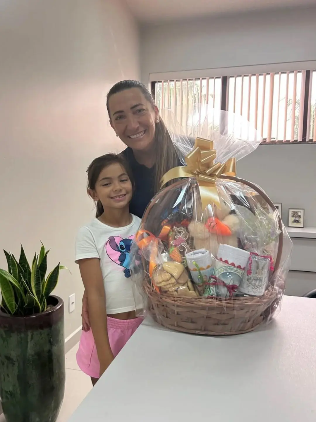 Morro Grande Celebra a Páscoa com Entrega de Cestas e Momentos de Alegria