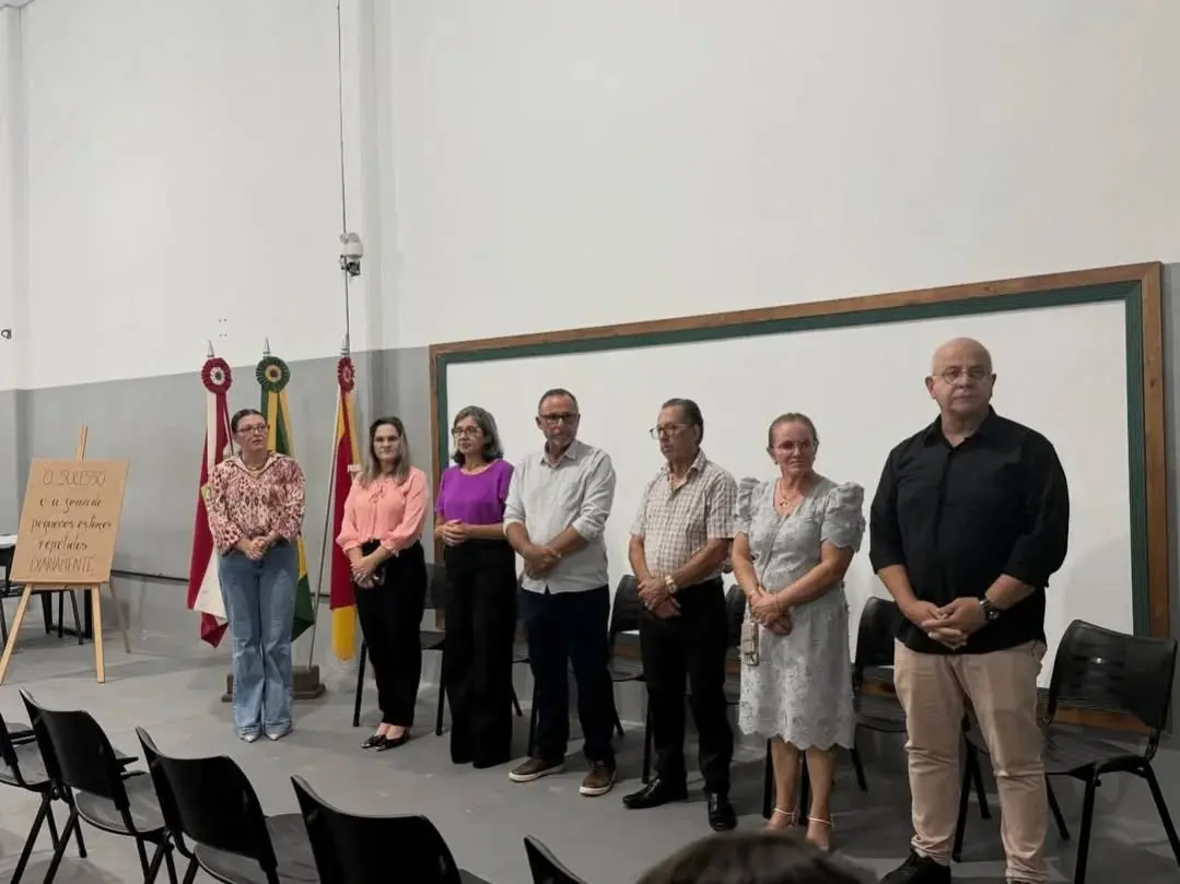 Maracajá Acolhe Jovens e Adultos de Volta à Sala de Aula com Programa EJA