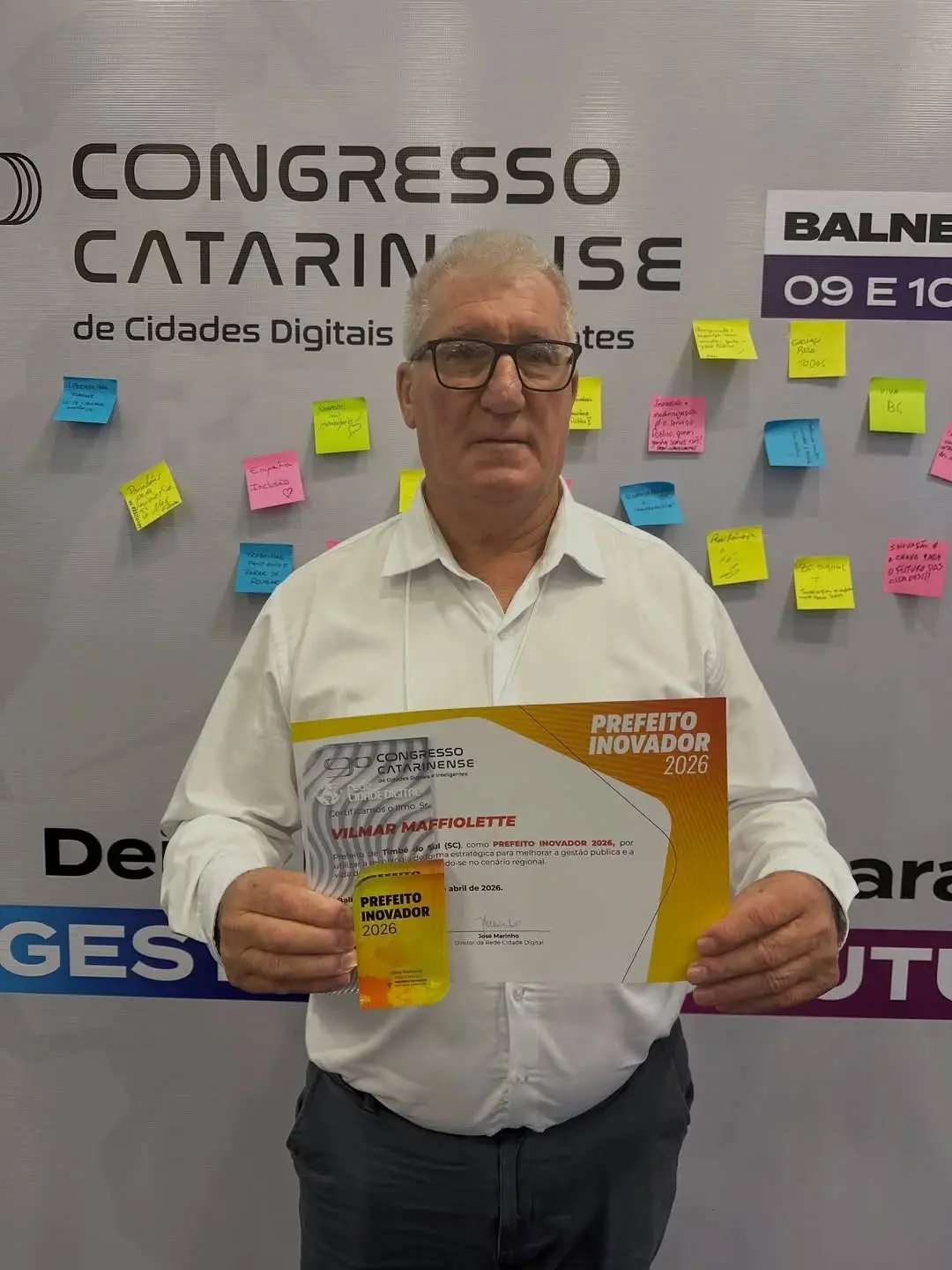 Prefeito de Timbé do Sul Recebe Prêmio Inovador em Congresso Catarinense de Cidades Digitais