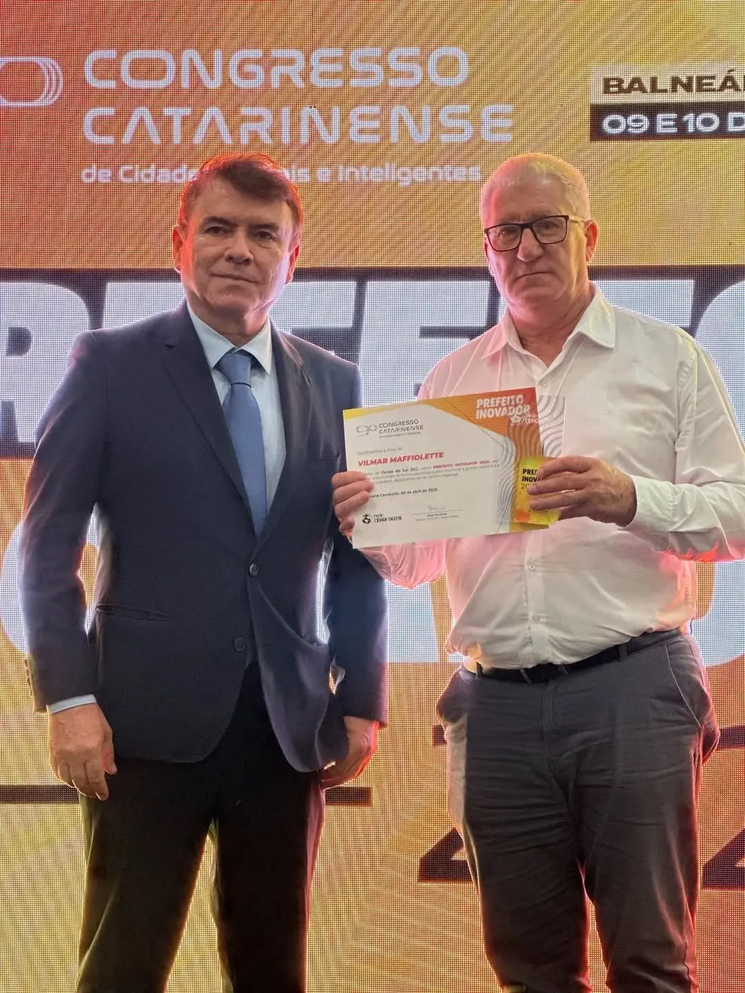 Prefeito de Timbé do Sul Recebe Prêmio Inovador em Congresso Catarinense de Cidades Digitais