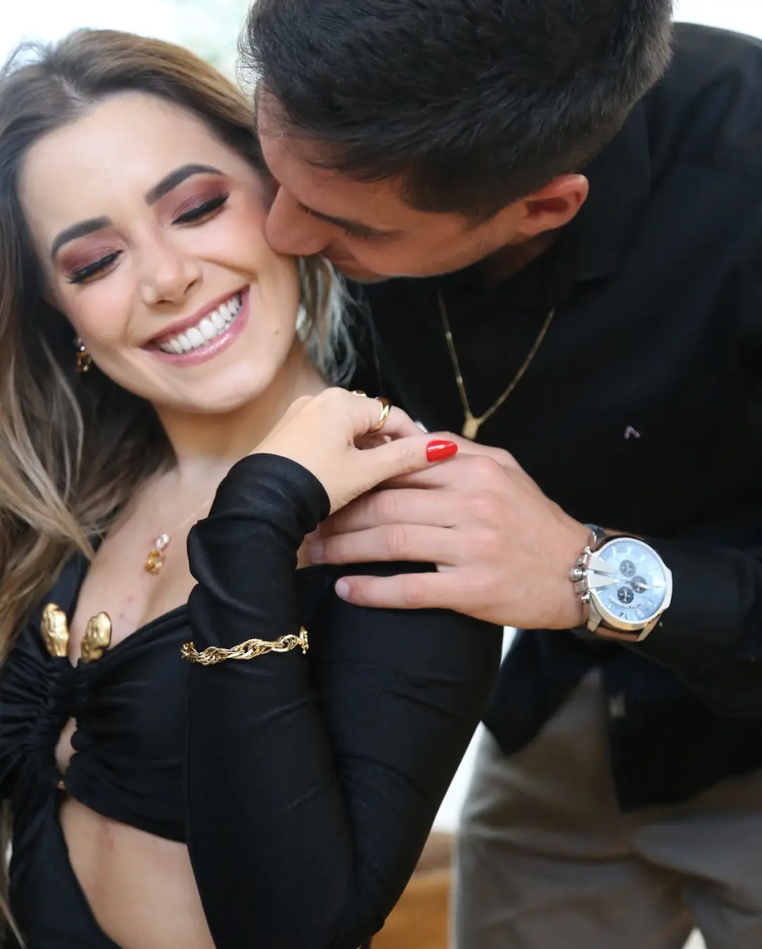 Presente Dia dos Namorados Guzzatti: Joias, Óculos e Relógios para Eternizar o Amor!
