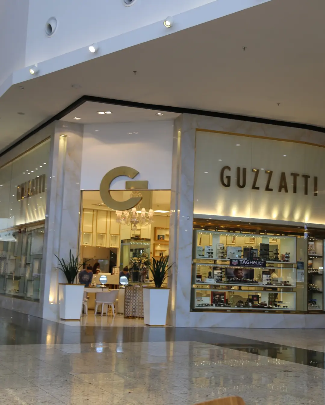 Guzzatti: Sua Joalheria e Ótica de Confiança em Criciúma com 50 Anos de Tradição