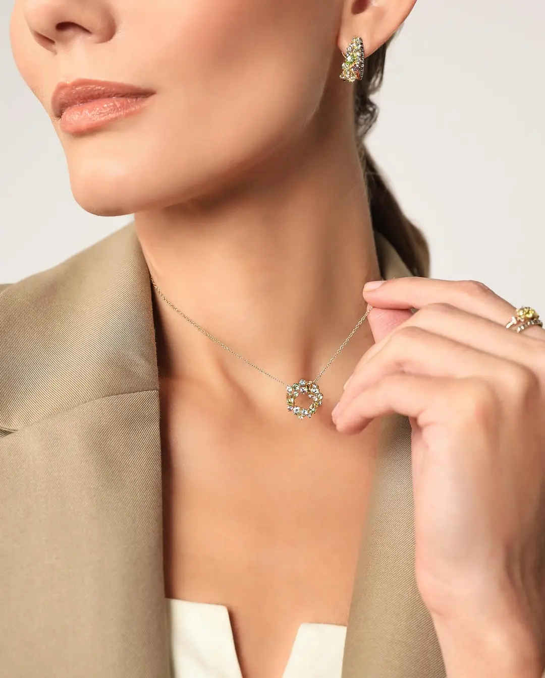 A Coleção Baobá da Brumani Renasce em Verde: Uma Celebração da Natureza e da Elegância na Guzzatti