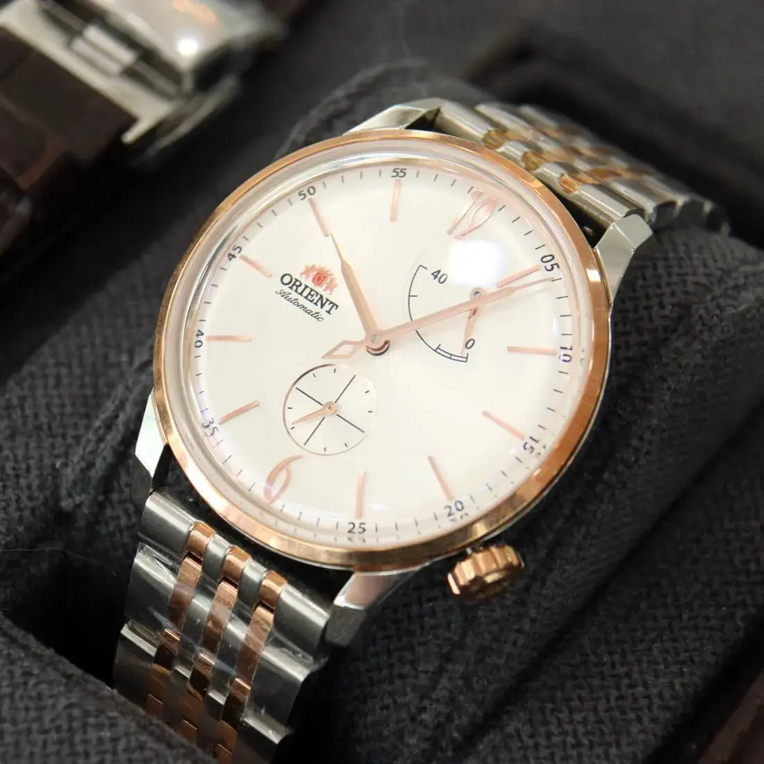 Descubra o Elegante Relógio Orient Superior Automático YN8MM002 S2SR